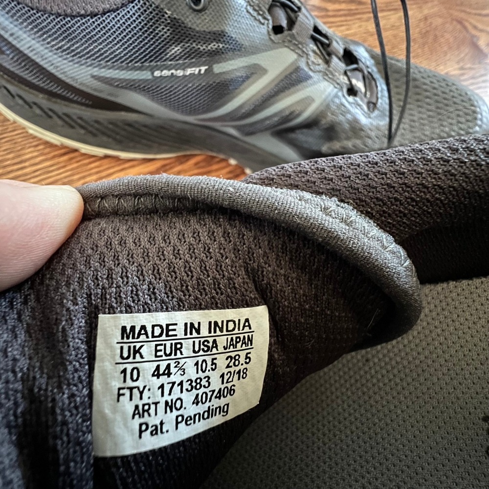 Salomon Men's Athletic Trail Shoe in Charcoal and Light Gray - Picture 7 of 16